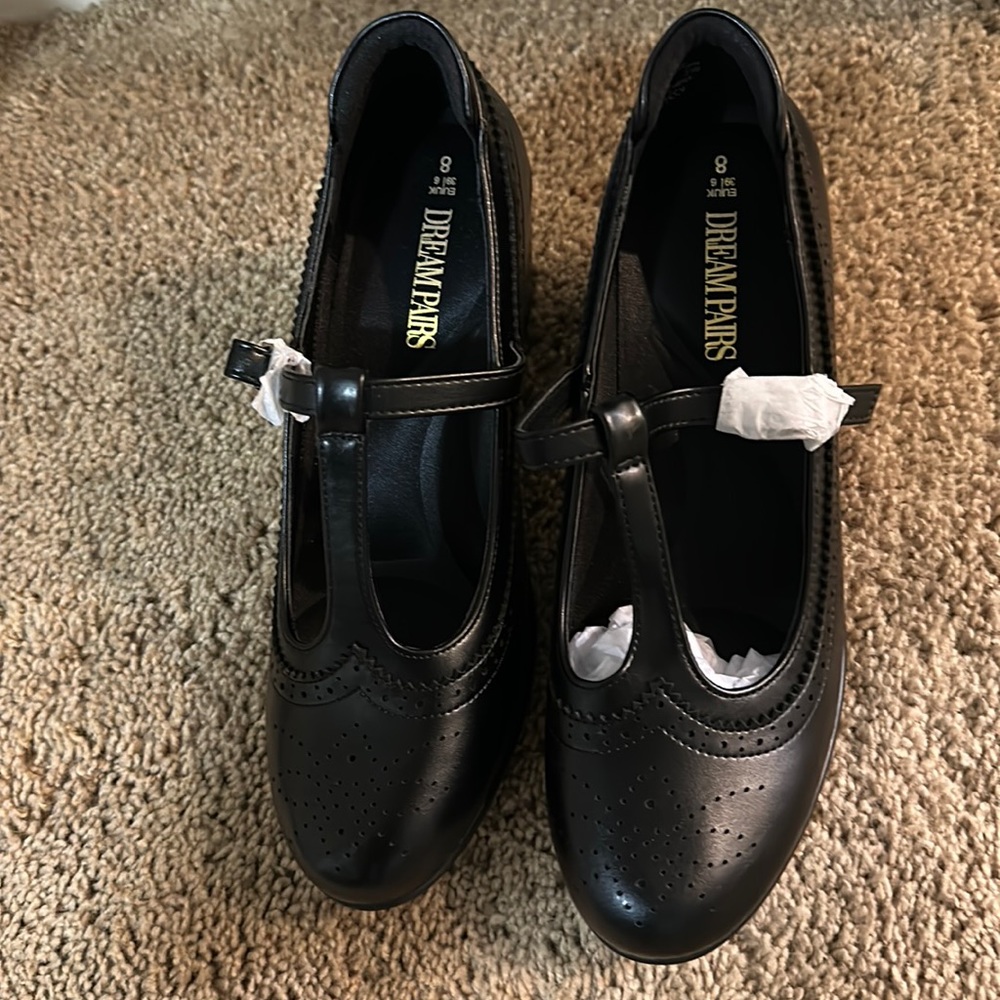 BNIB Dream Pairs T-Strap All Day Comfort heels. Size 8